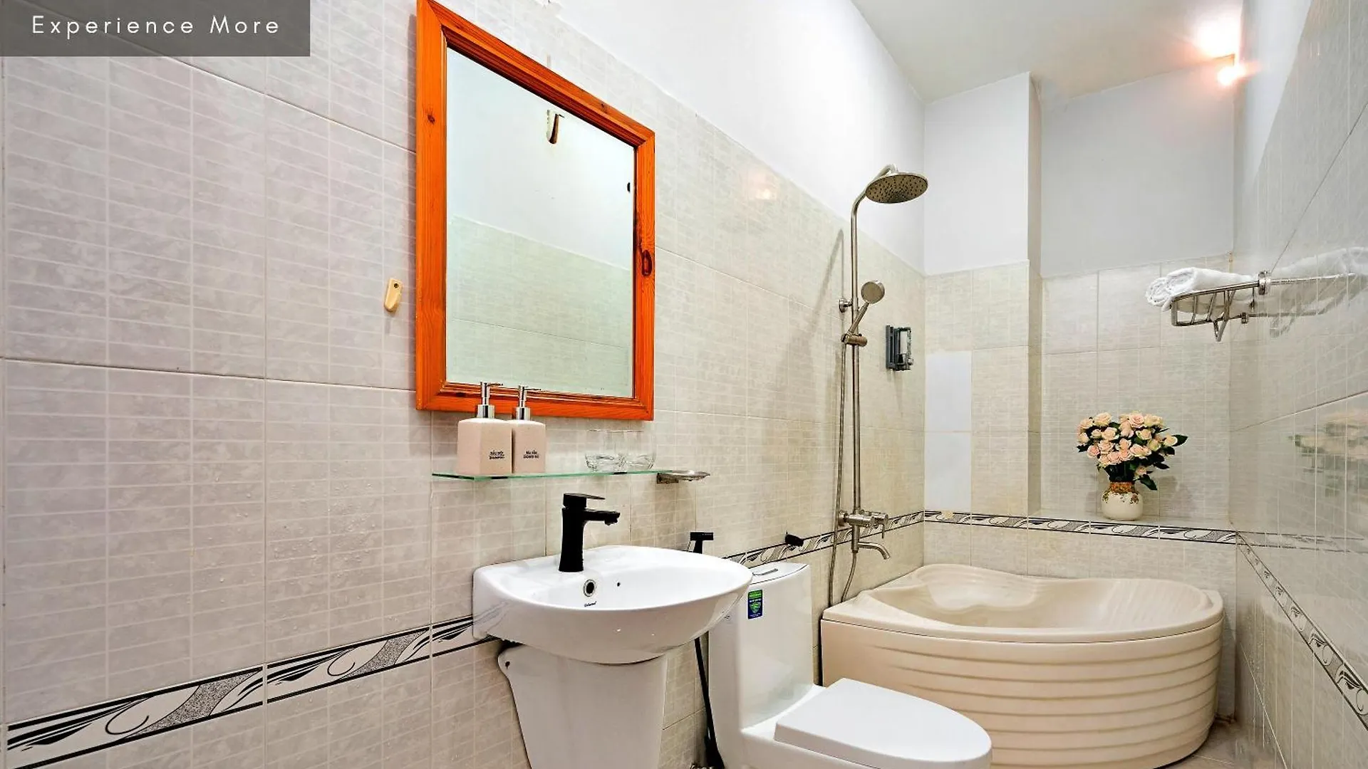 Hanz 137 Vivianne Hotel De Tham Ho Chi Minh City